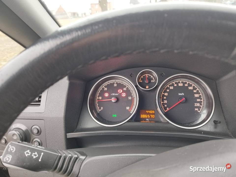 Opel Zafira B 19 CDTI 120 8 zaworowa manualna Zafira Ciążeń