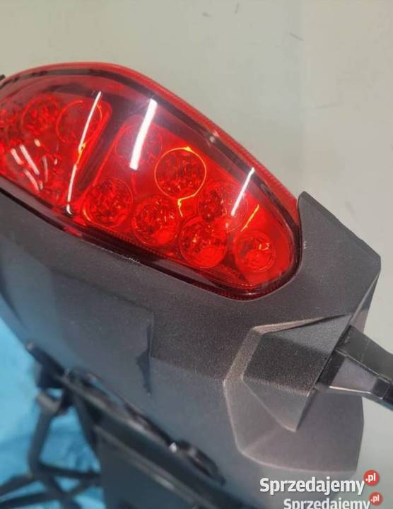 KAWASAKI VERSYS 1000 OEM LAMPA TYŁ TYLNA LED Nowy Tomyśl sprzedam