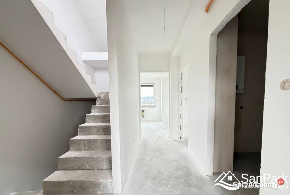 Sprzedaż mieszkania Lesko 102m 4 pokoje podkarpackie