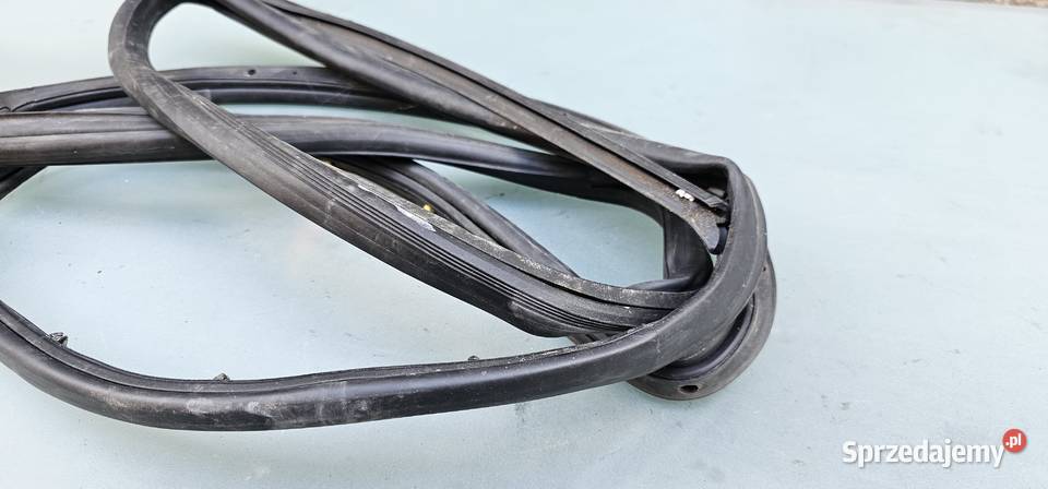 Uszczelka drzwi lewy tył mercedes w203 kombi Zbąszyń