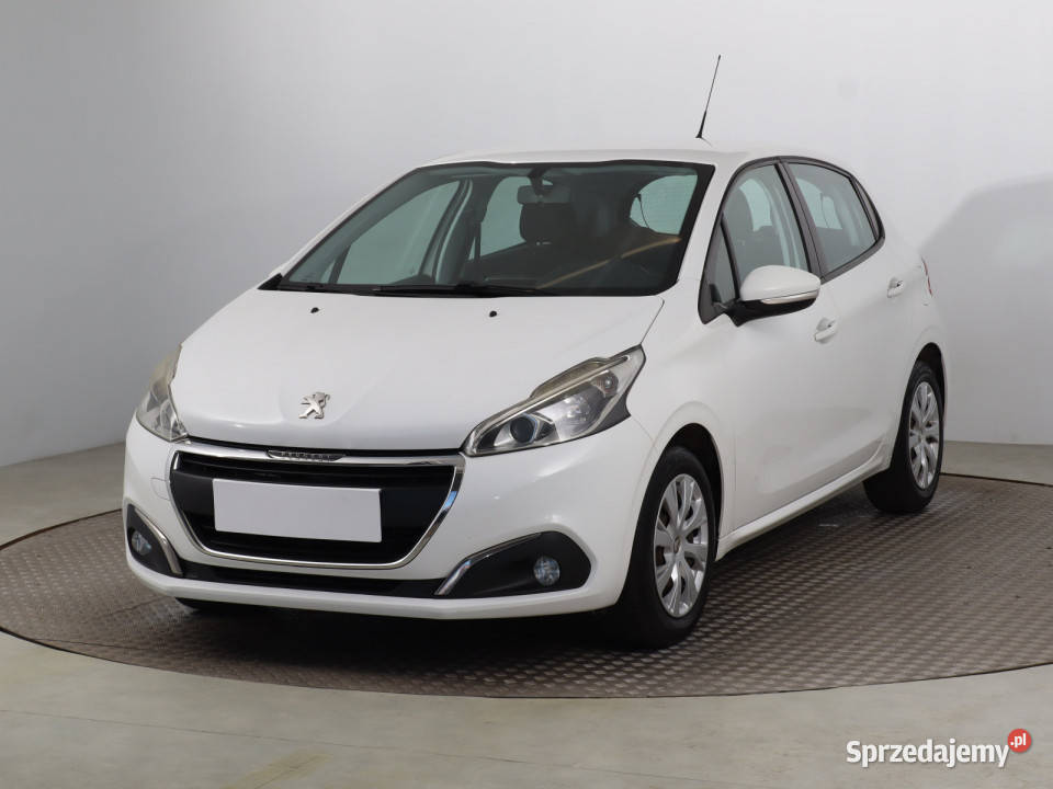 Peugeot 208 12 PureTech czujnik parkowania