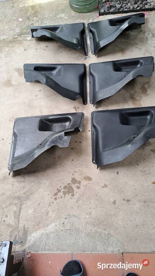 Fiat126p osłony boczki nadkoli tył Leszno