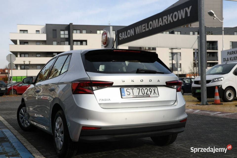 koda Fabia 10 MPI krajowy faktura VAT IV 2021 80KM Tychy