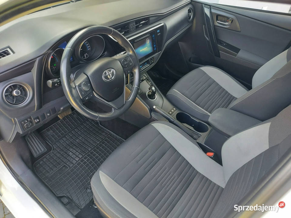 Toyota Auris 18 hybrid climatronic kamera grzane Drelów