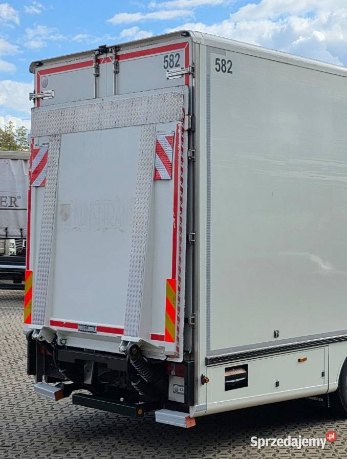 chlodnia z kabina sypialna Daf CF Warszawa