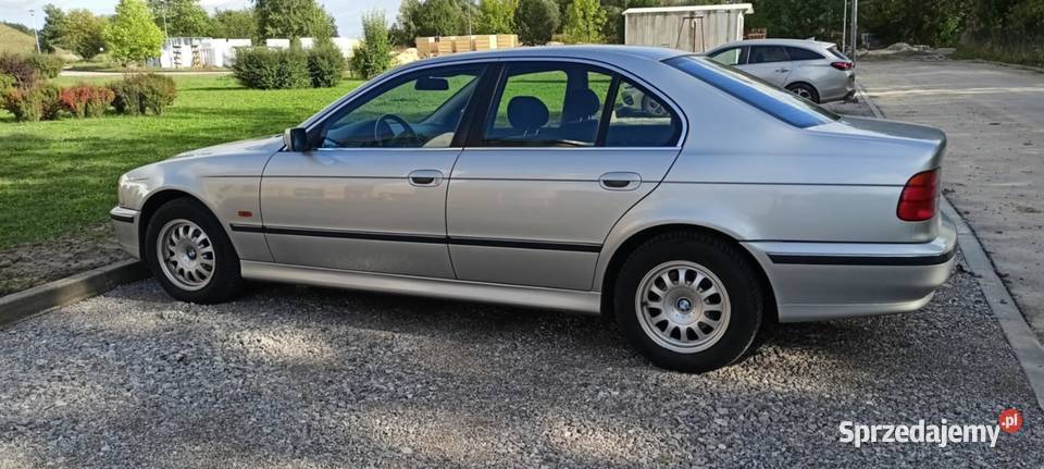 BMW E39 20 pb zadbany niski przebieg 150 000 Radomsko