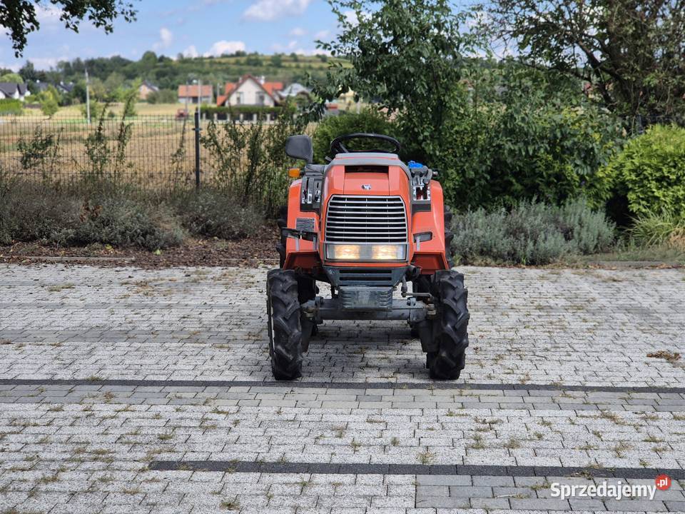 Kubota ASTE A15 4x4 1076 mth mini traktorek