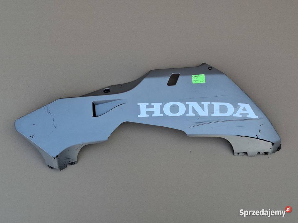 HONDA CBR 600RR PŁUG PRAWY OWIEWKA OSŁONA PRAWA Szyby i owiewki