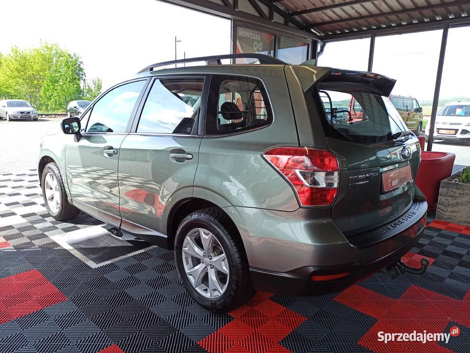 SUBARU FORESTER Napęd 4x4 20 Diesel MANUAL 2015 SUV Zarszyn