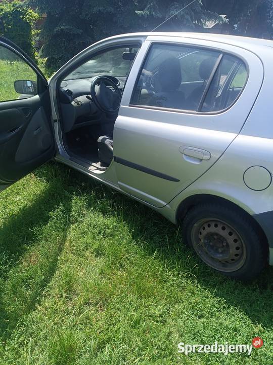 Toyota Yaris nieuszkodzony podlaskie Białystok