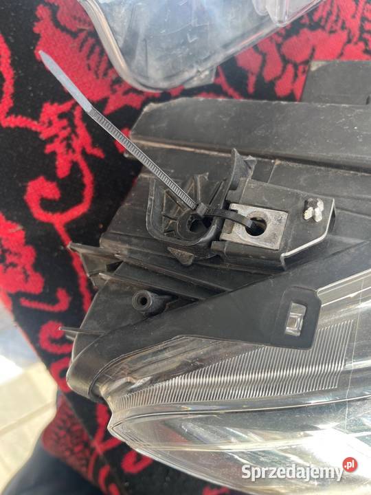 BERLINGO IV 18 LAMPY PRZEDNIE 9816824880 sprzedam