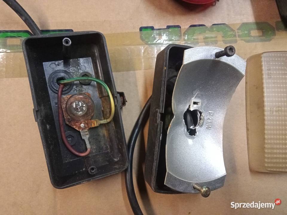 Fiat 126p Fiat 125p lampa cofania przeciwmgielna podkarpackie Stalowa Wola sprzedam