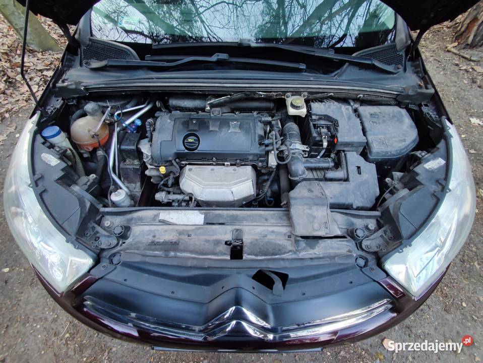 Komfortowy kompakt CITROEN C4 II 2010 w wersji Bojszowy