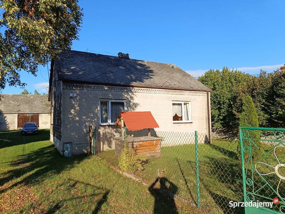 Dom na dużej działce z małym laskiem Rok budowy 1970 Lelów sprzedam