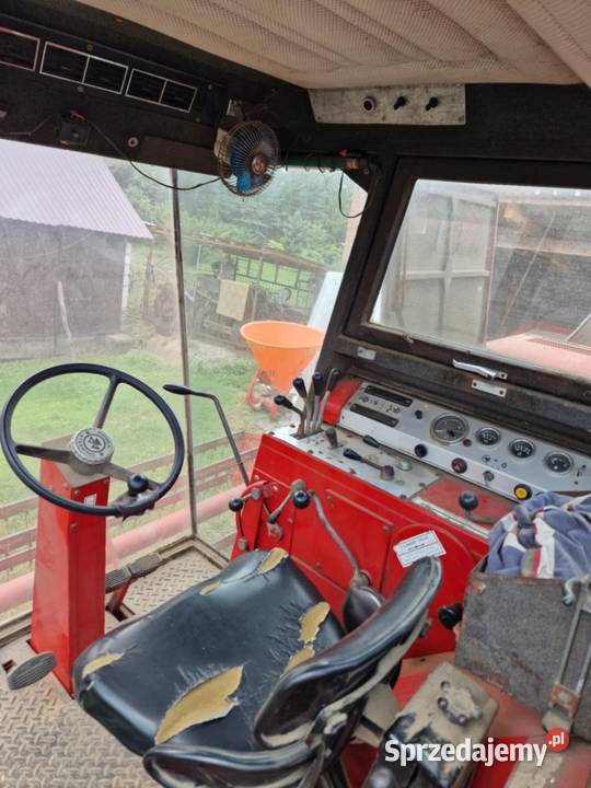 Kombajn zbożowy MF 535 Krasnystaw