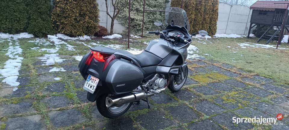 Honda NTV 700 Deauville zarej w opłacona sprzedam
