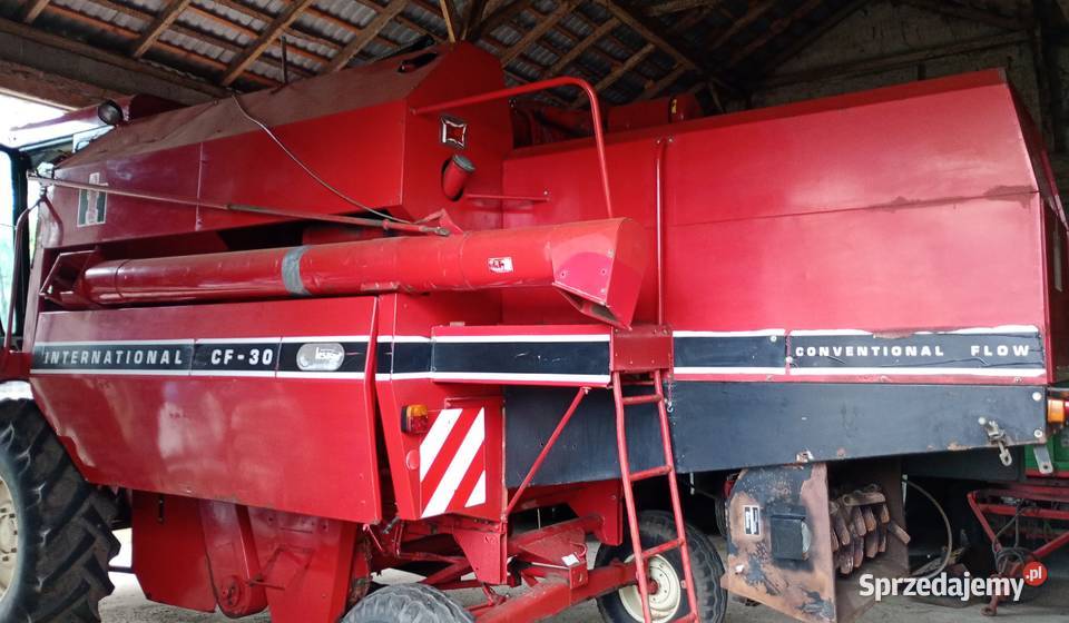 Kombajn INTERNATIONAL CF30 łódzkie