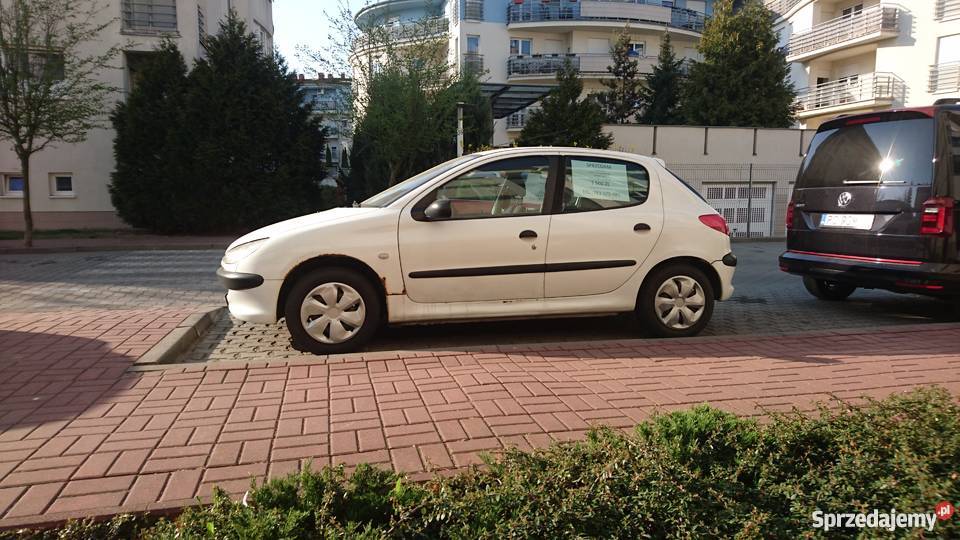 Sprzedam Peugeot 206 biały benzyna 155 000 155000km
