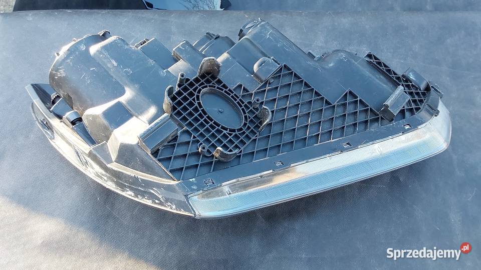 Lampa przednia L Hunday Genesis Coupe małopolskie Brzesko