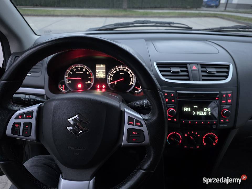 Suzuki Swift V 12Pb 91 Swift Cieszyn