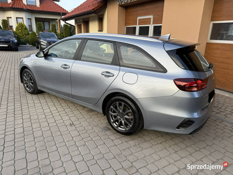 Kia Ceed 14 100 Klima Kamera Serwis 1Właściciel gniazdo AUX Orzech