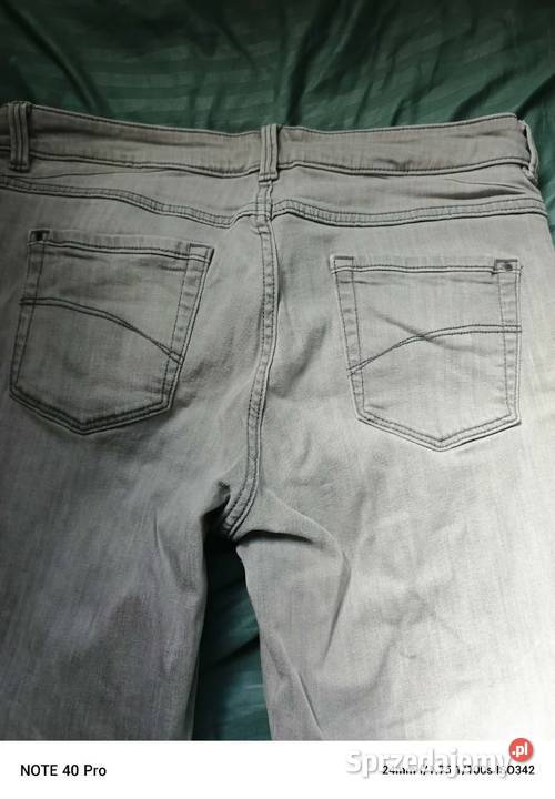 Szare jeansy straight leg bootcut EUR 40 Bez wzoru sprzedam