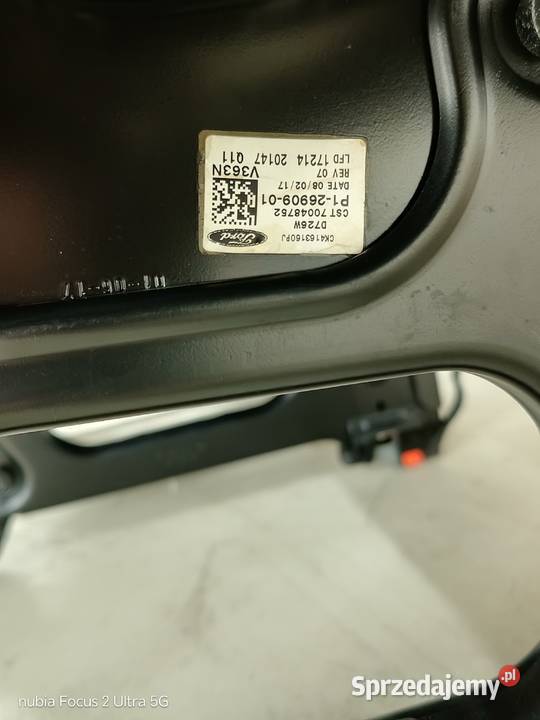 Tylną kanapą Ford Tourneo Custom osobowe wielkopolskie Ostrów Wielkopolski