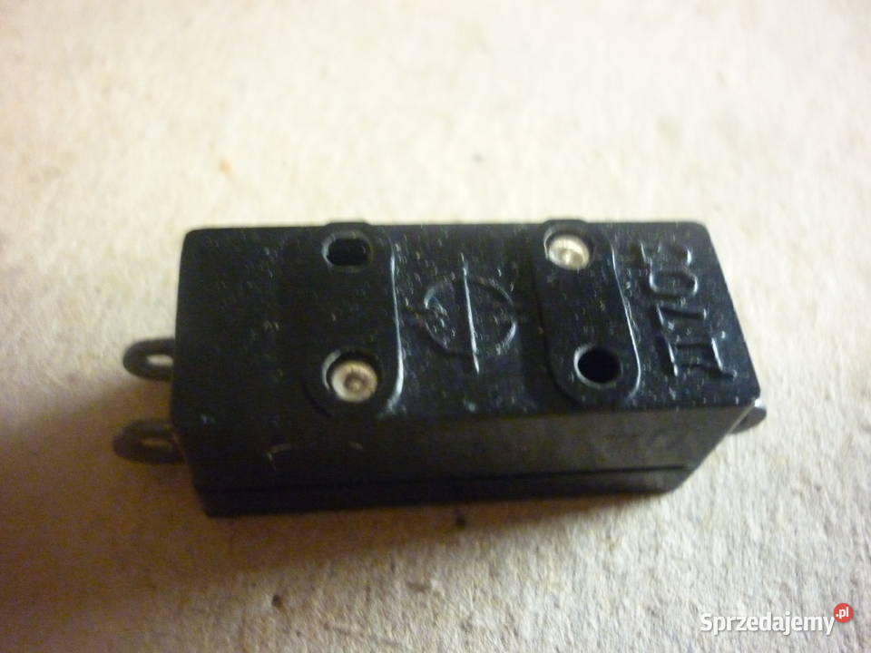 Mikrowyłącznik D703 sprzedam