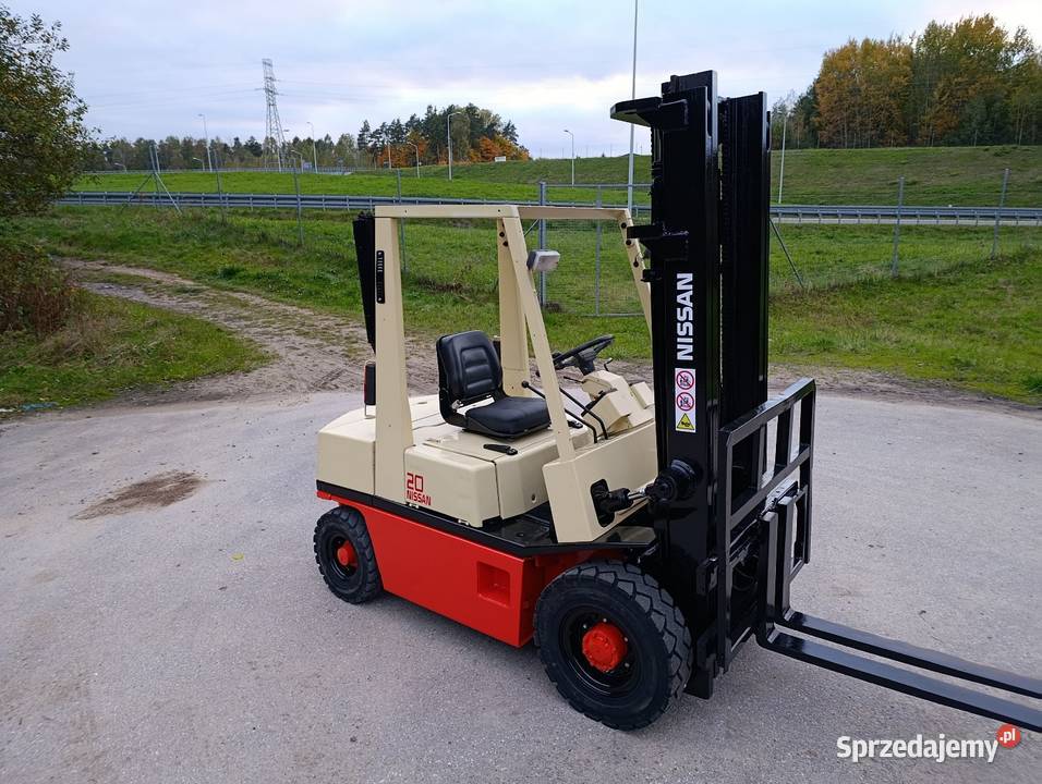 Wózek widłowy Nissan 2 Tony diesel przesuw Suchedniów