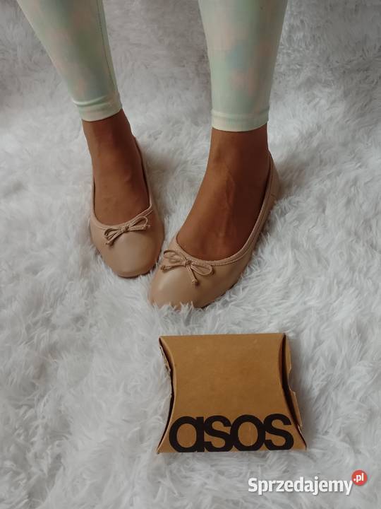 39UK9 ASOS Design Beżowe baleriny biznesowe z Asos sprzedam