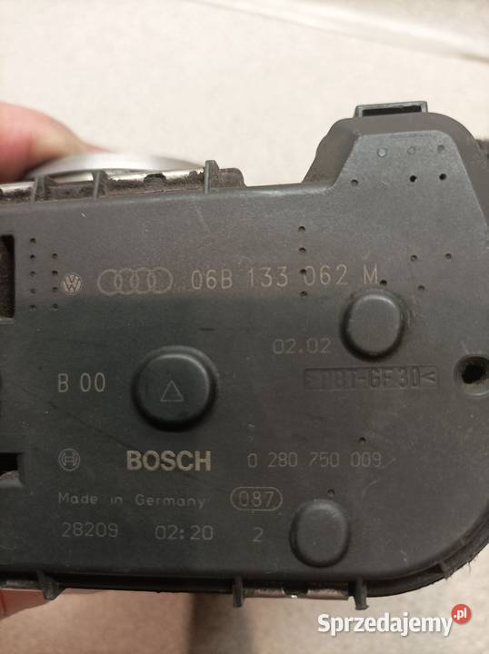 PRZEPUSTNICA AUDI VW 18T 06B133062M 0280750009