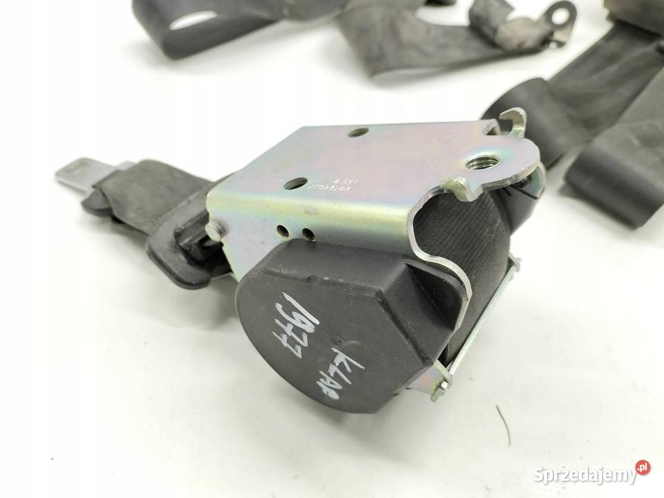 PAS BEZPIECZEŃSTWA PRAWY LEWY ŚRODEK TYŁ KPL Rok produkcji 2013 świętokrzyskie