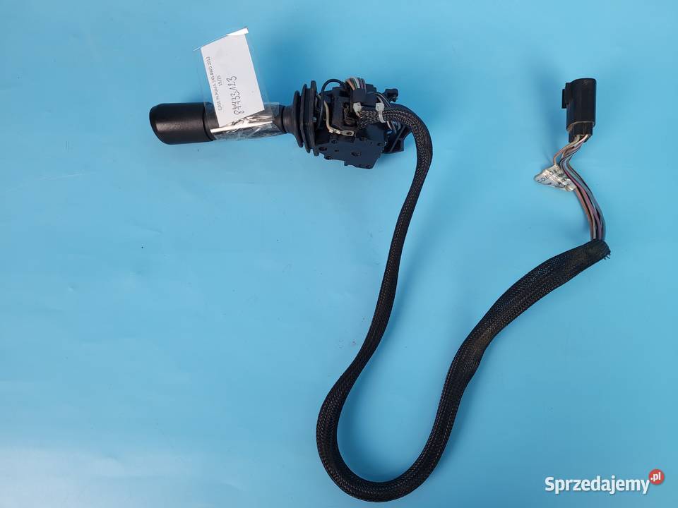 CASE IH PUMA 145 12r DŹWIGNIA STERUJĄCA ŚWIATEŁ Rolnictwo kujawsko-pomorskie Kolno