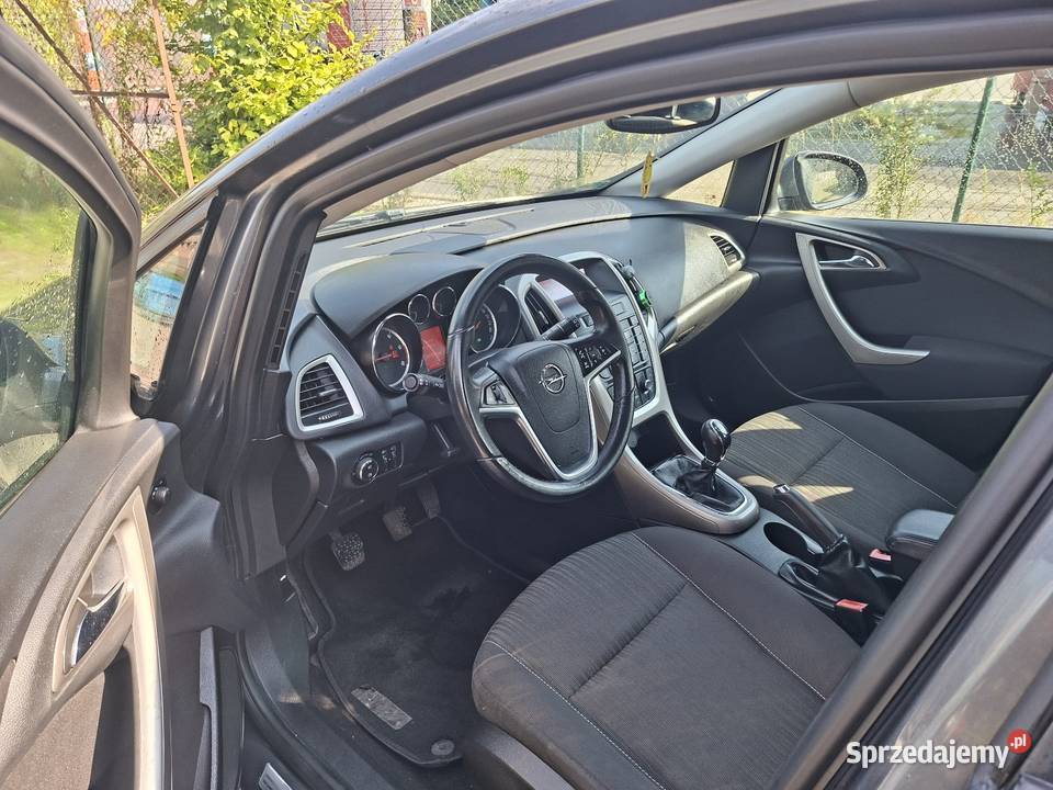 OPEL ASTRA J 17cdti 110 2010r 6biegów 240 sprzedam