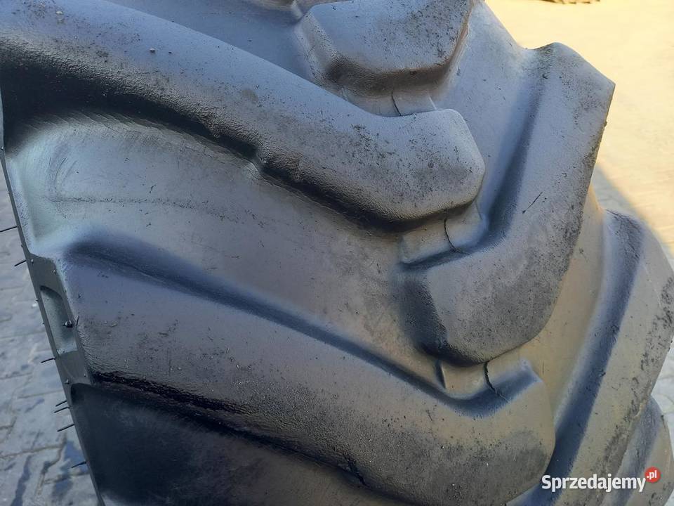 Opona używana 44565225 44565R225 18225 BKT 800 Zaścianki
