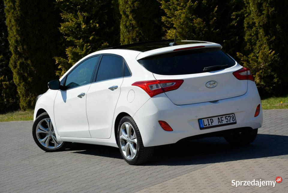 Hyundai i30 Lift Panorama Navi Kamera Keyless światła LED sprzedam