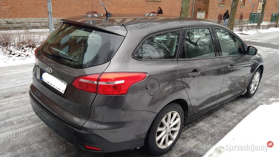 ford focus 2016r lift 16 16v benzyna Focus Szczecin sprzedam