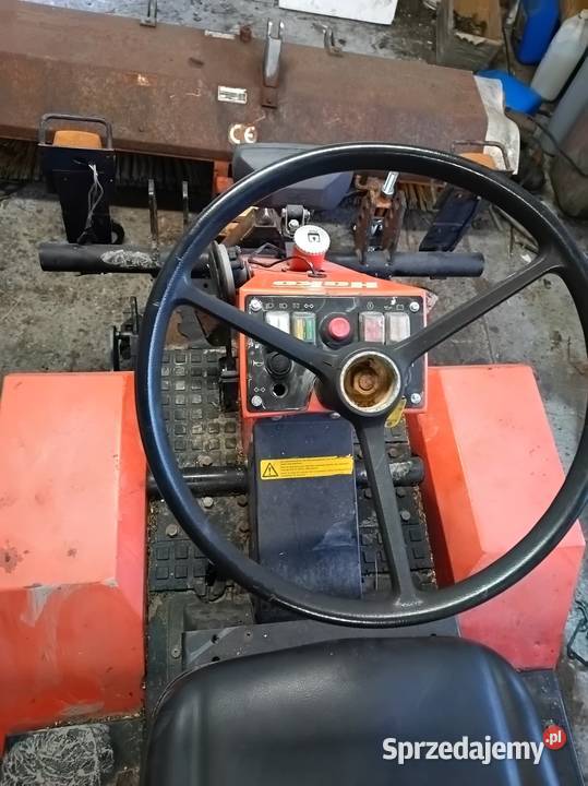 Kosiarka hako variotrac d1350 zamiatarka pług