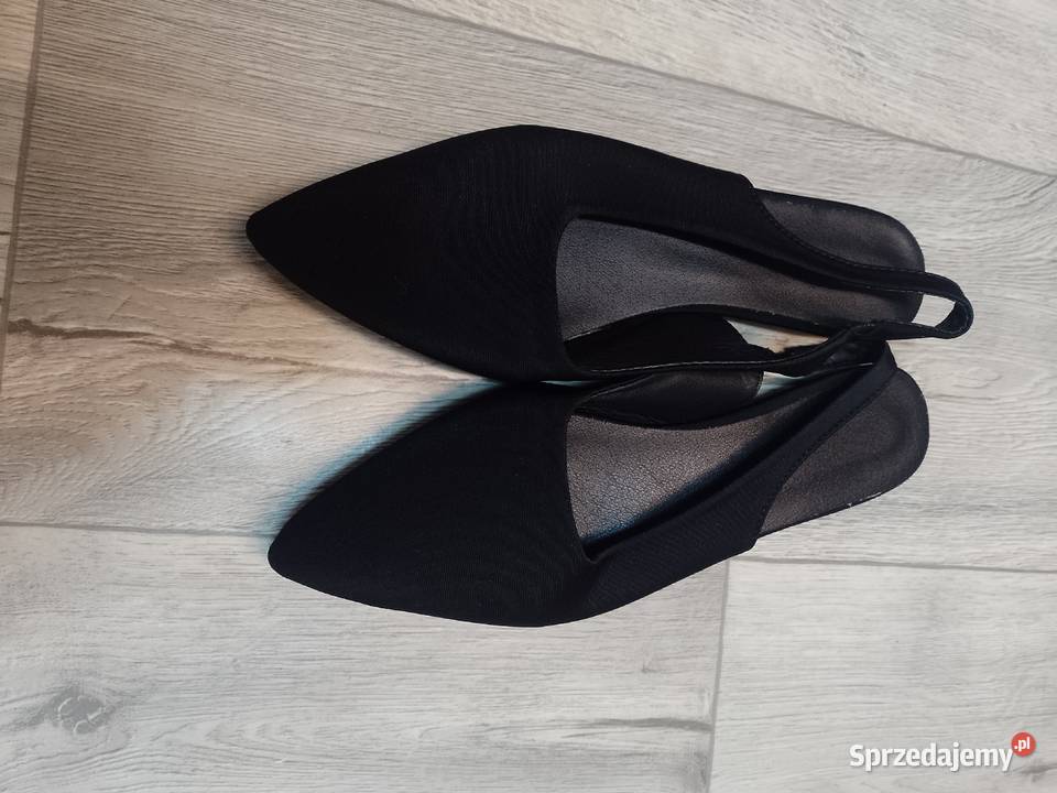 4041 Czarne baleriny wieczorowe z odkrytą piętą małopolskie
