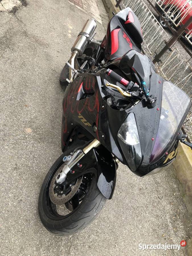 R1 rn04 23 przebiegu Rok produkcji 2001 sprzedam