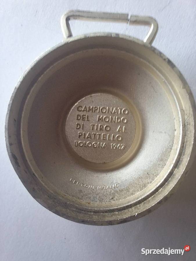 Przypinki z zawodów strzeleckich Sporty strzeleckie i myślistwo małopolskie Zakopane