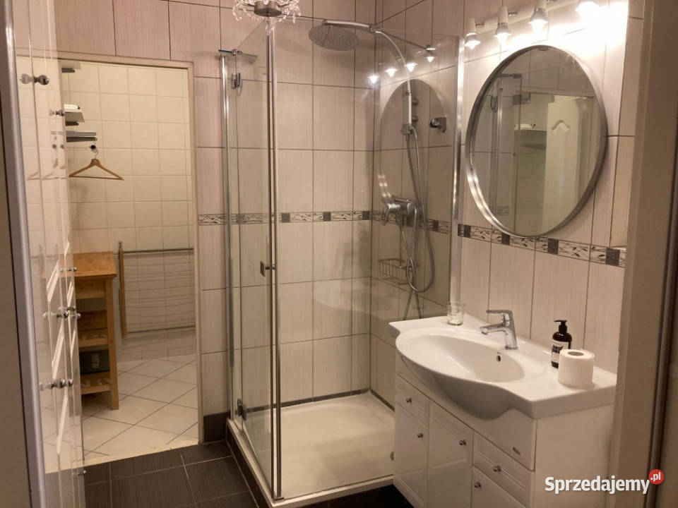 Do wynajęcia apartament 5 pokoi 132m2 metrze Warszawa
