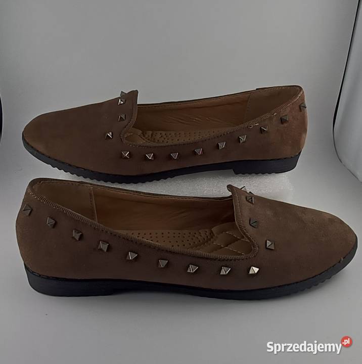 Czółenka damskie z ćwiekami Nowe Rozmiar 37 sprzedam