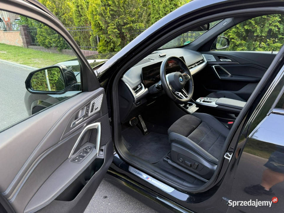 BMW iX1 iX1 xDrive30 313 MSport HK Panorama nieuszkodzony dolnośląskie Syców sprzedam