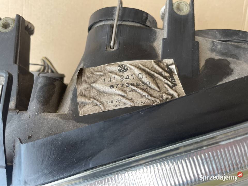 Reflektor lampa przód prawa lewa volkswagen golf osobowe Szczecin