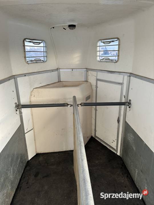 Przyczepa do przewozu 2 koni kat B dmc 1300 towarowe śląskie Mokra