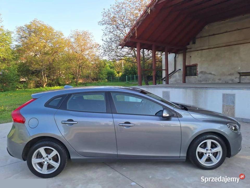 Volvo V40 D2 DriveE SCR Kinetic 20 Diesel 120 dolnośląskie Dzierżoniów