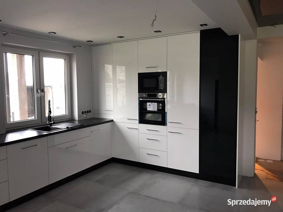 Meble kuchenne na wymiar kuchnia lakier akryl Kuchenne