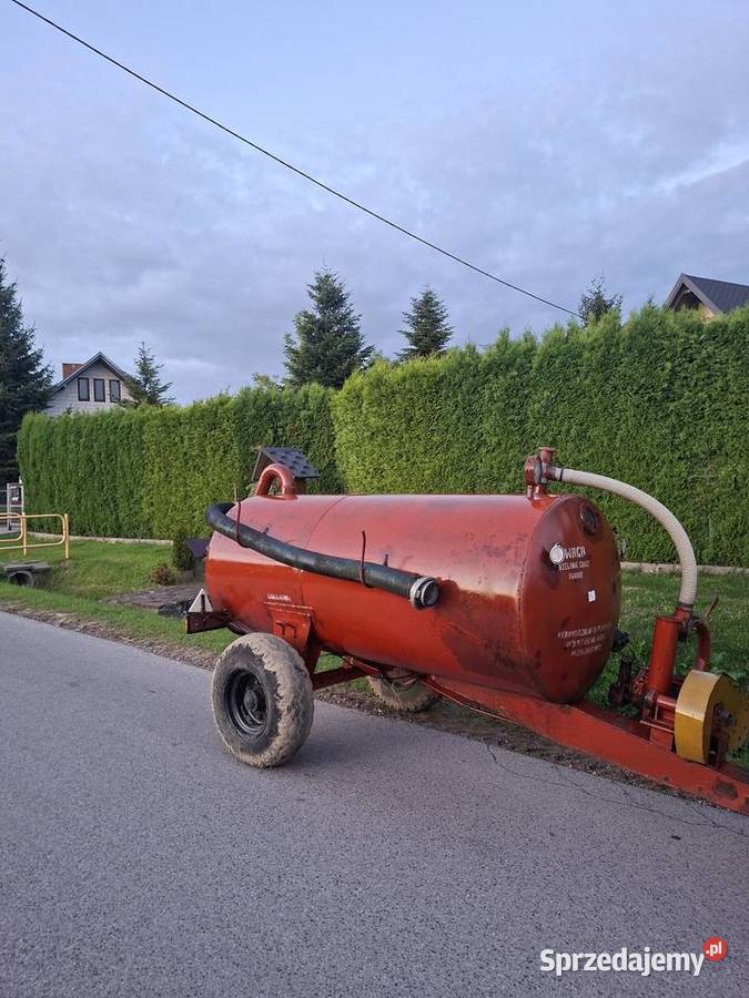 Beczkowóz 2500l Beczkowozy świętokrzyskie Krajno-Parcele sprzedam