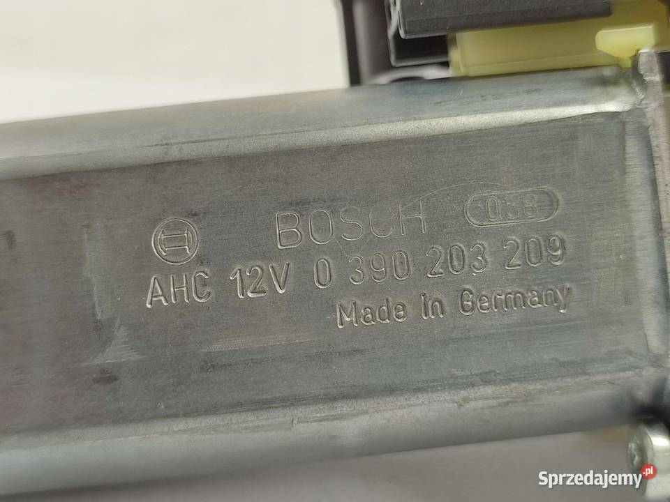 SILNICZEK FOTELA LEWY TYŁ MERCEDES CLS C219 Rolety bagażnika